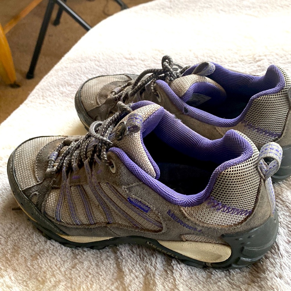 Merrell hiking shoes size 8.5